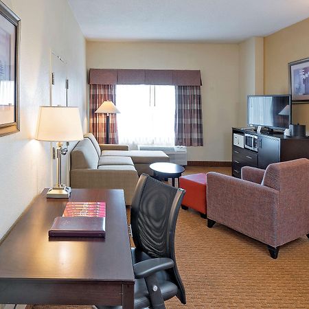 Best Western Plus Hotel & Conference Center Baltimore Bagian luar foto
